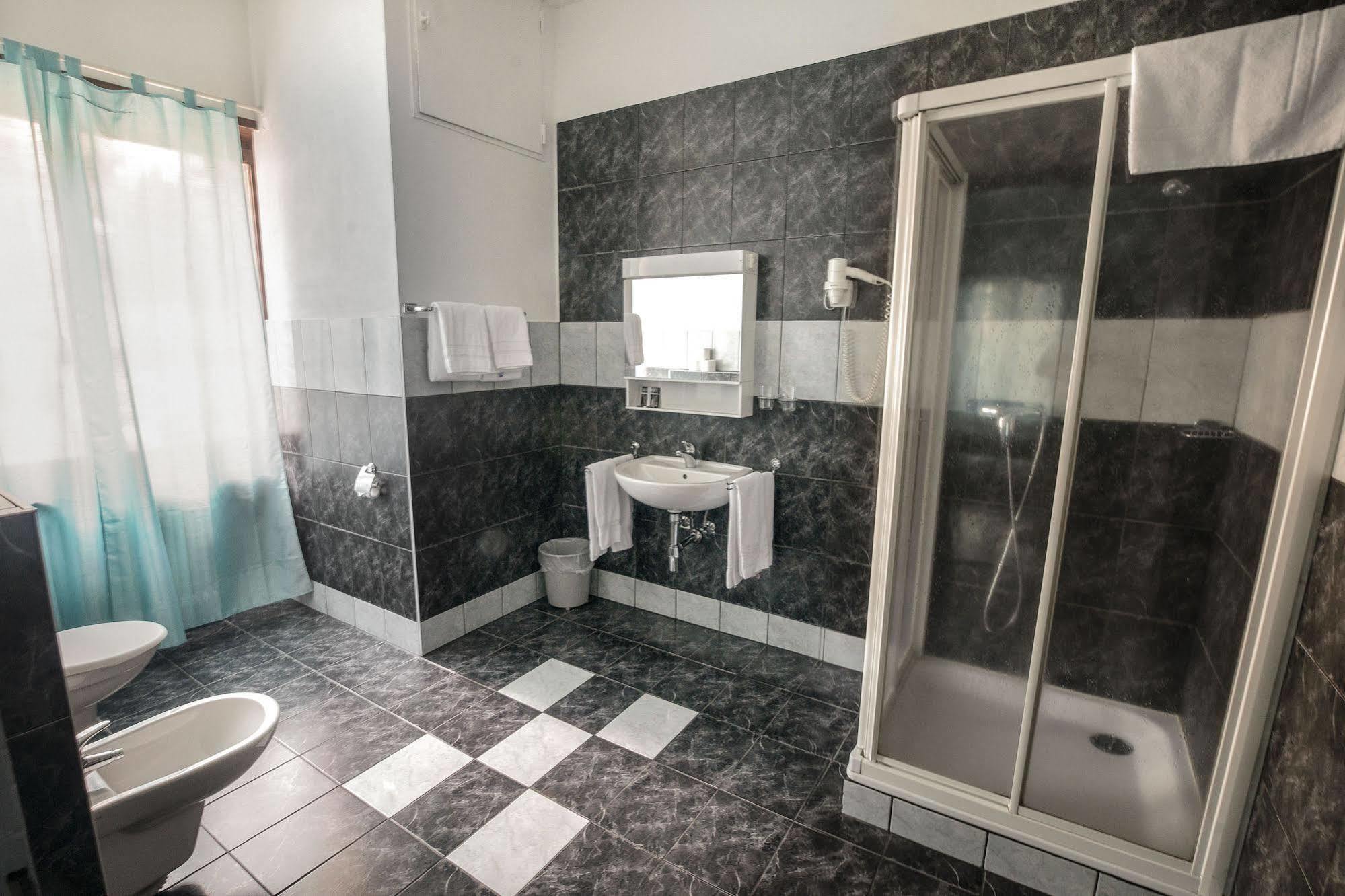 Hotel Besso Lugano Center ภายนอก รูปภาพ